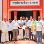 शेतकऱ्यांना सरसकट कर्जमाफी अन् पीक विमा तात्काळ द्यावा- अन्यथा घंटानाद आंदोलन